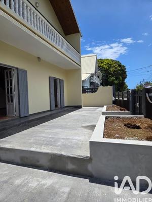 Maison - 96 m² - 4 pièces