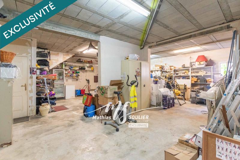 Maison - 215 m² - 7 pièces