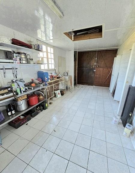 Maison - 187 m² - 7 pièces