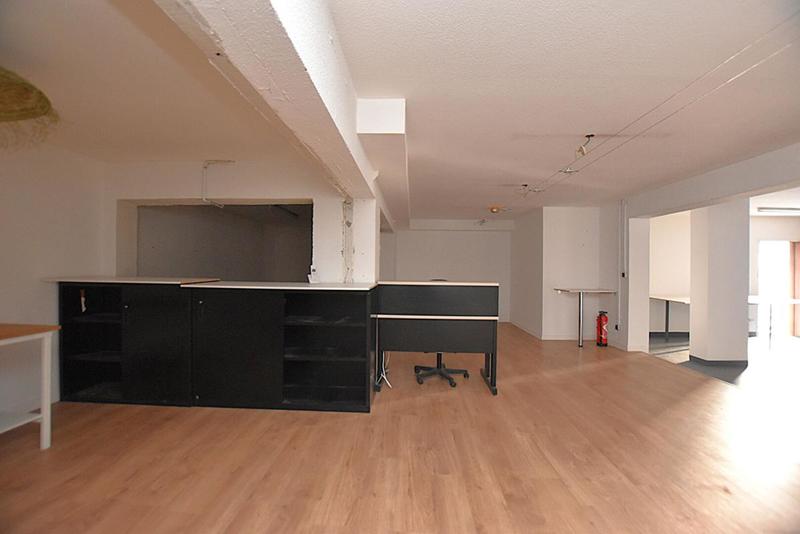 Local commercial - 94 m² - 2 pièces