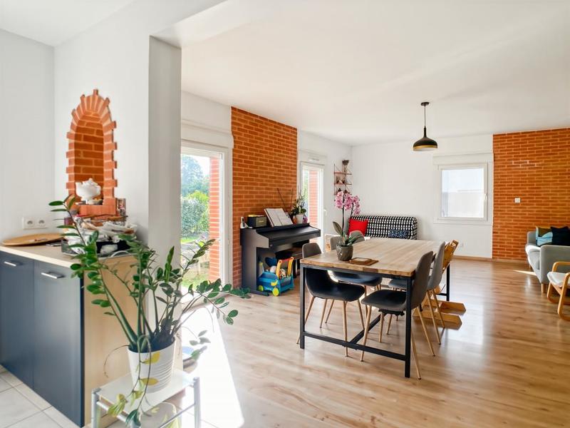 Appartement - 98 m² - 4 pièces