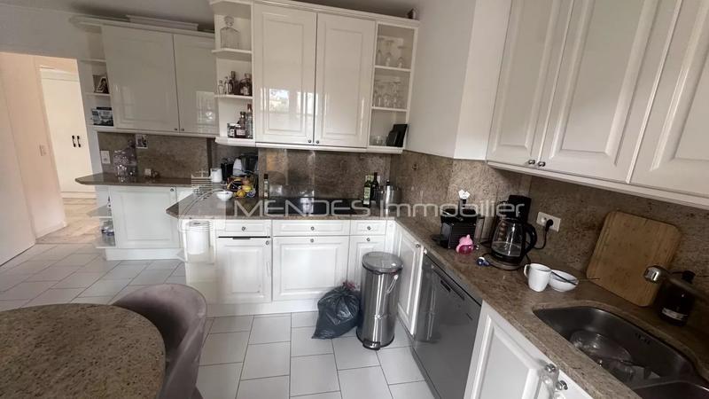 Appartement - 140 m² - 4 pièces