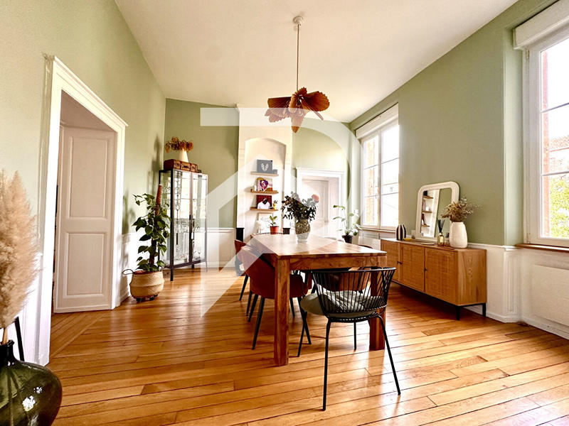 Appartement - 168 m² - 6 pièces