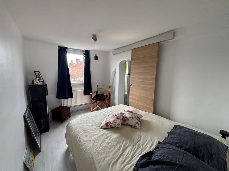 Maison - 219 m² - 9 pièces