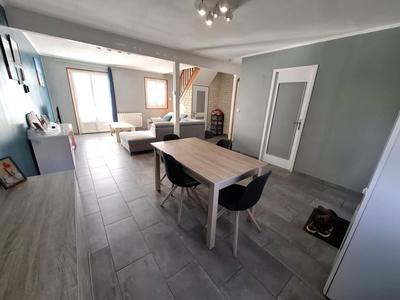 Maison - 90 m² - 4 pièces