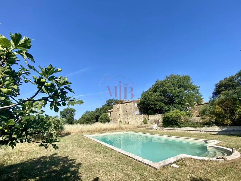 Mas - 478 m² - 15 pièces