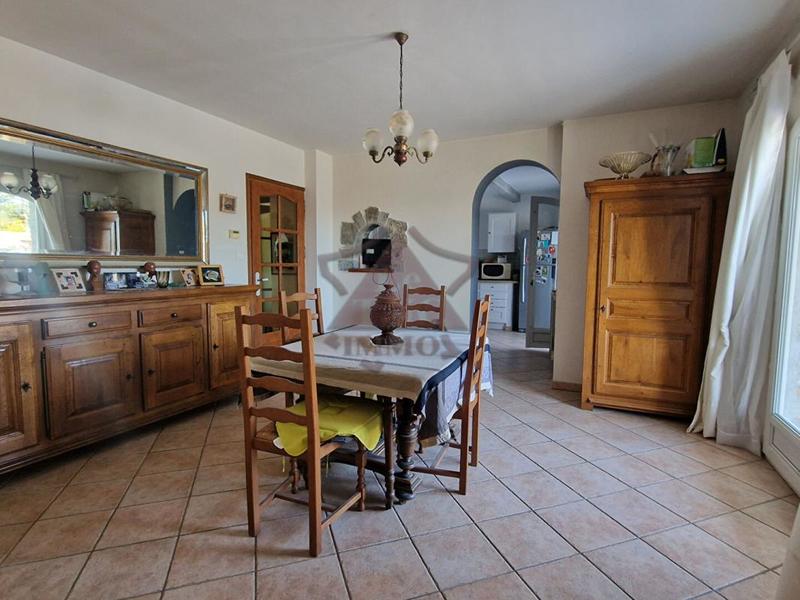 Maison traditionnelle - 190 m² - 9 pièces