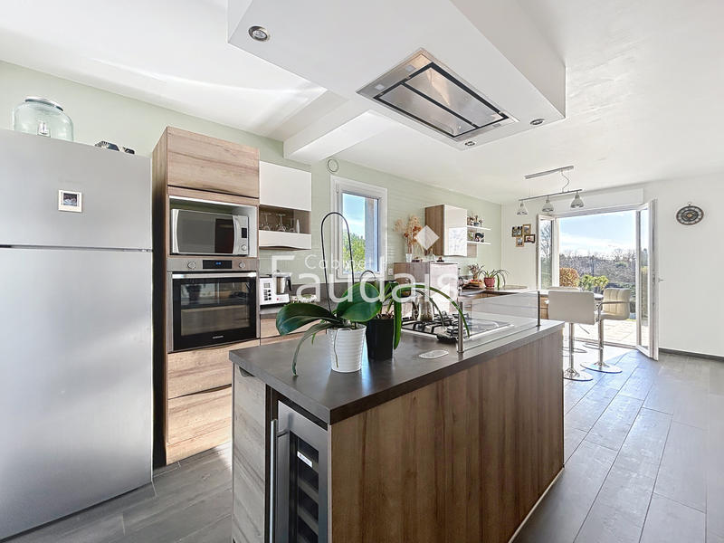 Maison - 157 m² - 6 pièces