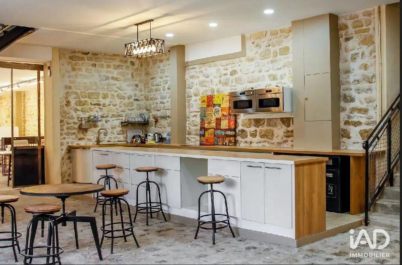 Local commercial - 1 600 m²