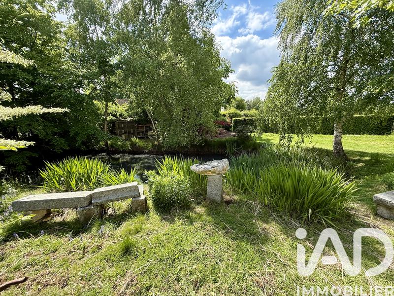 Maison - 220 m² - 8 pièces