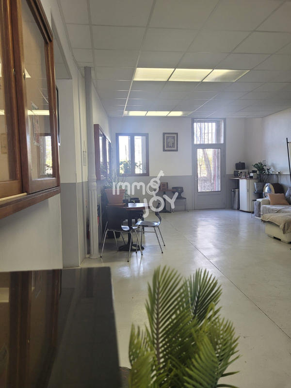 Immeuble - 1 600 m²