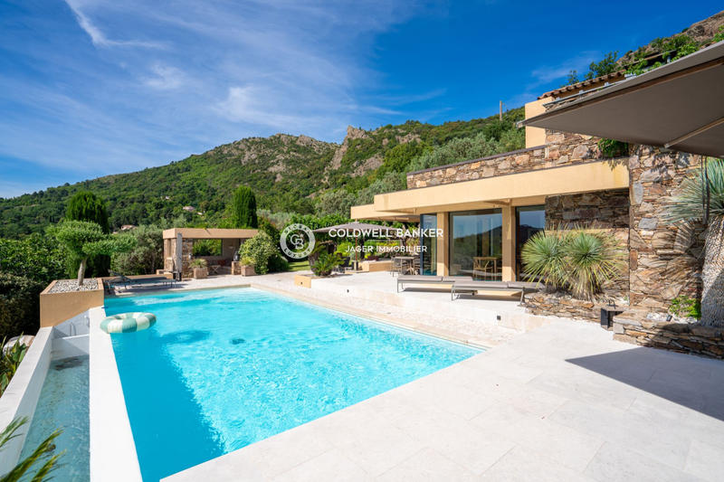 Villa - 230 m² - 5 pièces