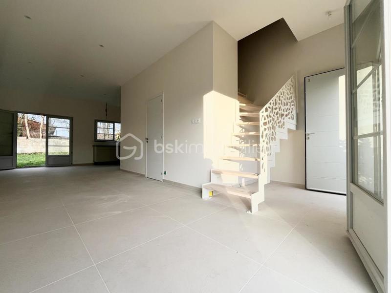 Maison - 88 m² - 4 pièces