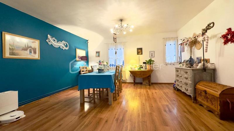 Maison - 168 m² - 8 pièces