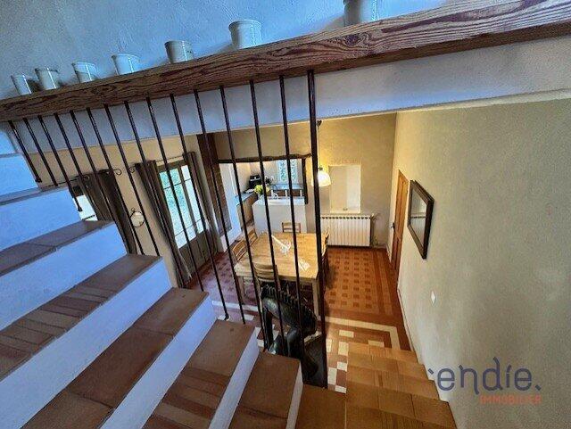 Maison - 180 m² - 7 pièces