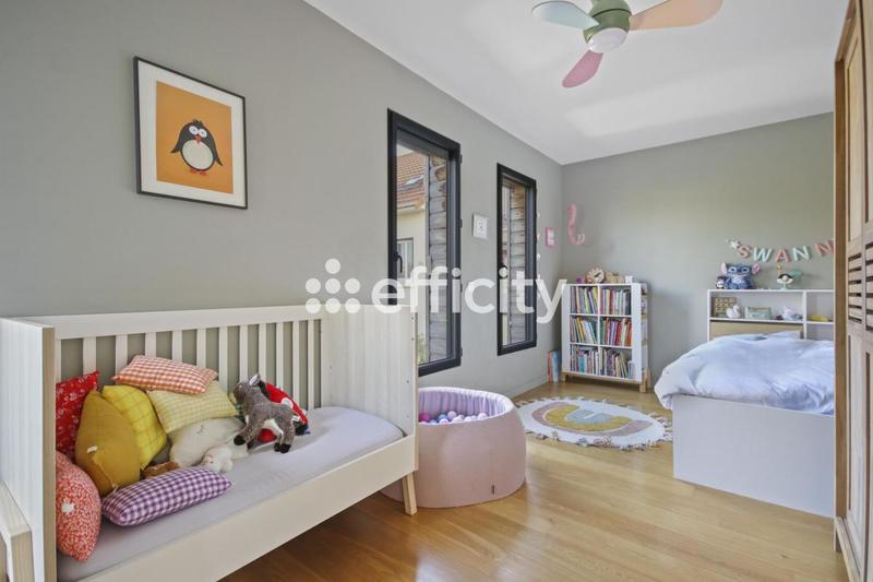 Villa - 145 m² - 6 pièces