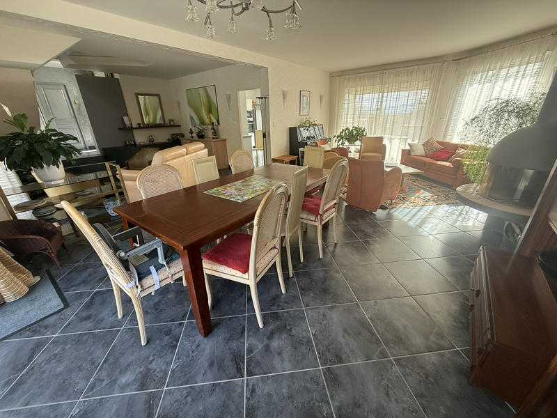 Villa - 215 m² - 7 pièces