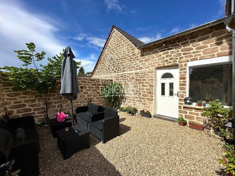 Maison - 110 m² - 4 pièces