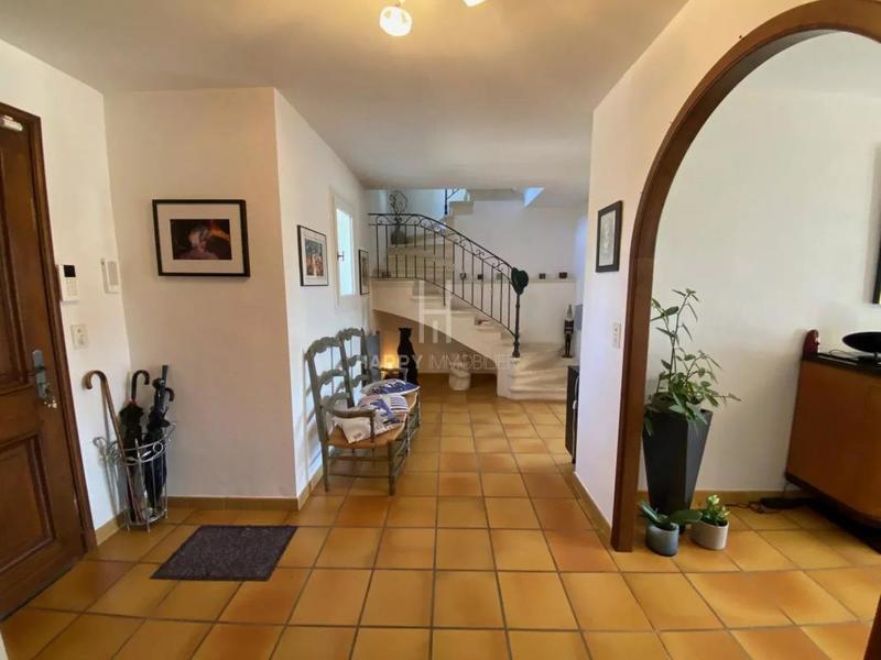 Propriété - 198 m² - 7 pièces