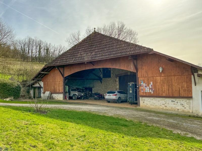 Haras - 388 m² - 12 pièces