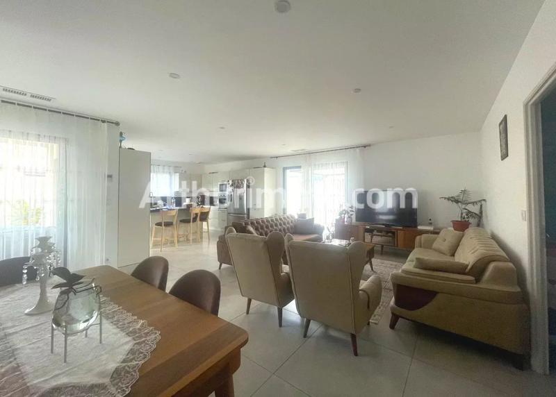 Maison - 131 m² - 6 pièces