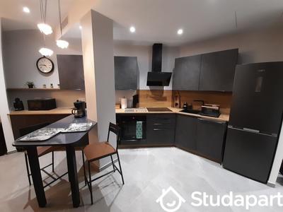 Chambre - 14 m² - 1 pièce