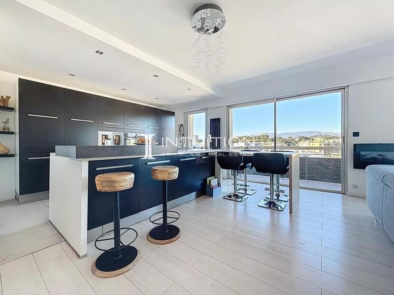 Appartement - 85 m² - 3 pièces