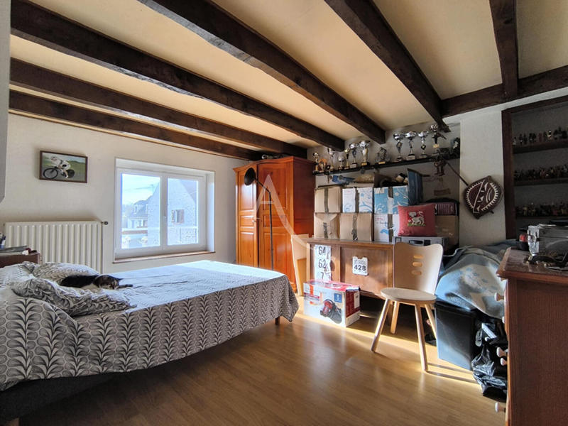 Maison - 333 m² - 9 pièces