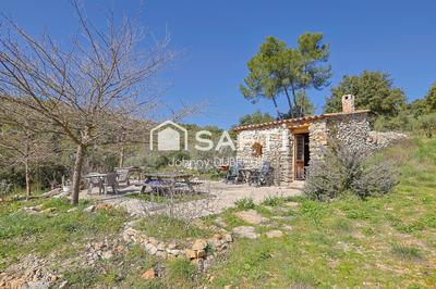 Maison - 360 m² - 13 pièces