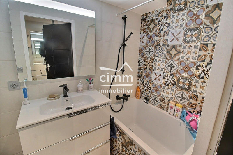 Appartement - 86 m² - 4 pièces