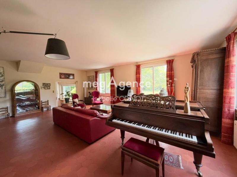 Longère - 233 m² - 8 pièces