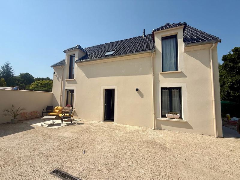 Maison - 116 m² - 6 pièces