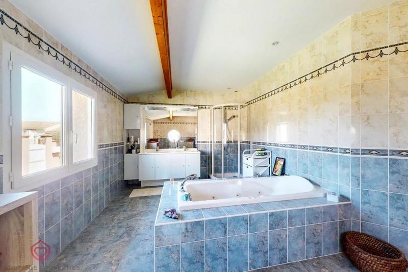 Villa - 190 m² - 7 pièces