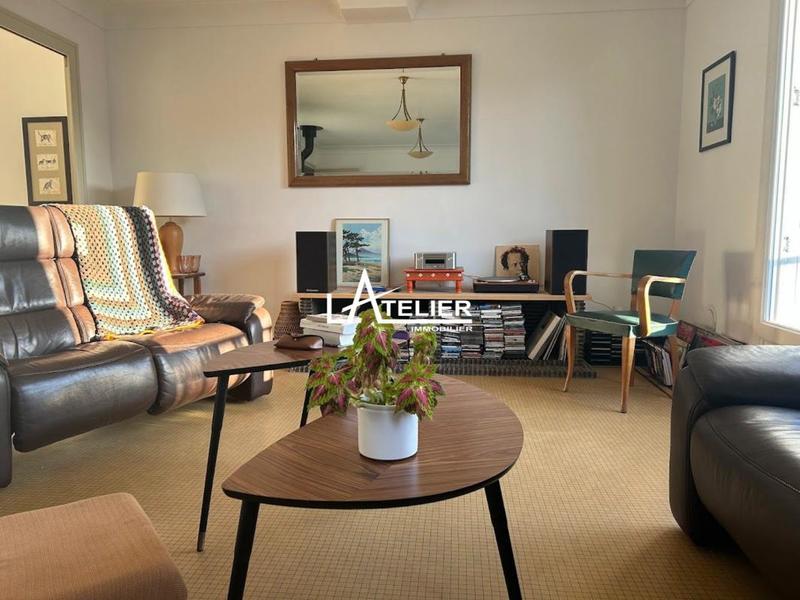 Maison - 181 m² - 7 pièces