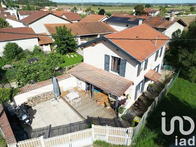 Maison - 90 m² - 4 pièces