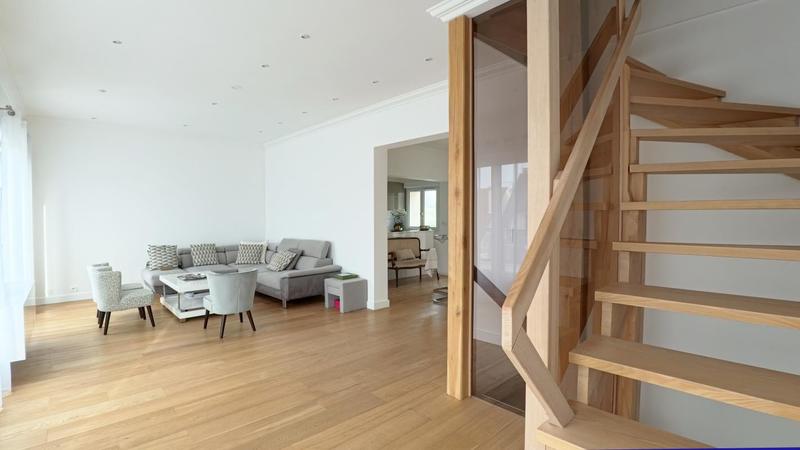 Maison - 170 m² - 6 pièces