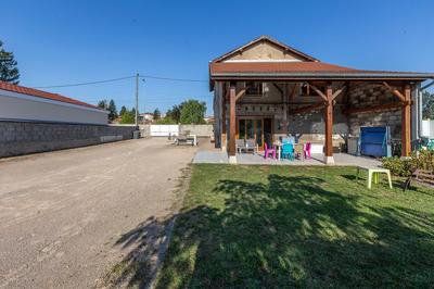 Maison - 245 m² - 8 pièces