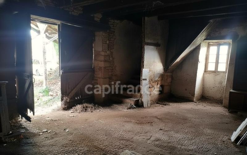 Maison - 300 m² - 2 pièces