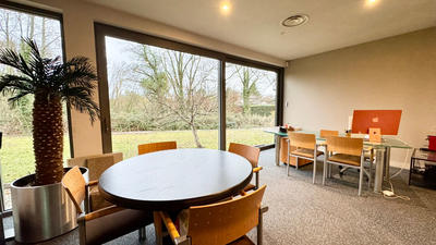 Bureau - 83 m² - 1 pièce