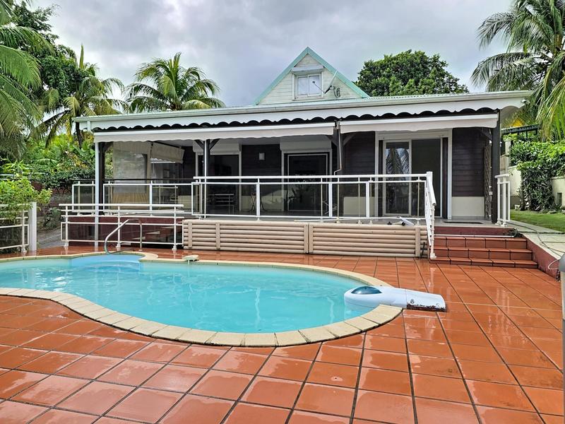 Maison - 108 m² - 4 pièces