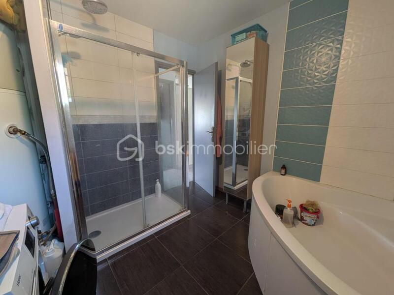 Maison traditionnelle - 114 m² - 6 pièces