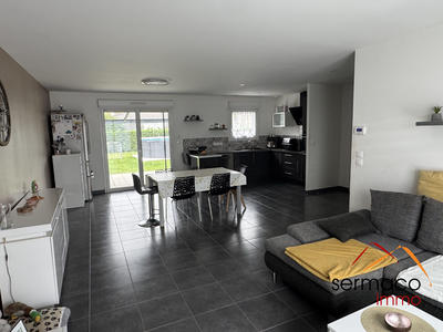 Maison - 99 m² - 5 pièces