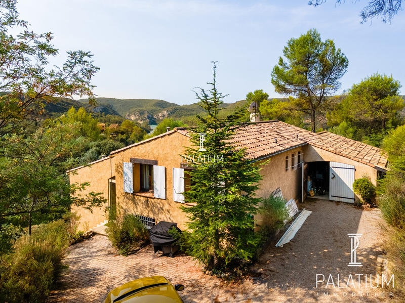 Villa - 137 m² - 5 pièces