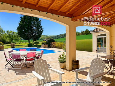 Maison - 319 m² - 7 pièces