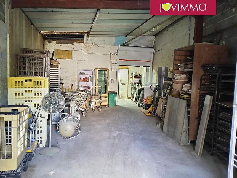 Magasins - 120 m² - 5 pièces