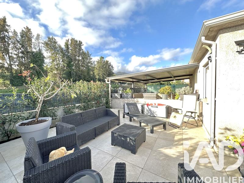 Maison - 115 m² - 4 pièces