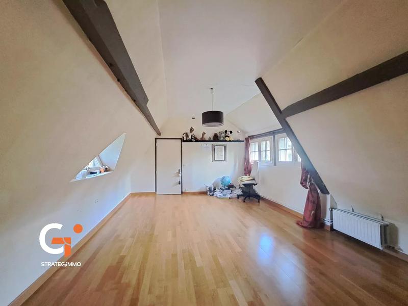 Maison - 361 m² - 10 pièces