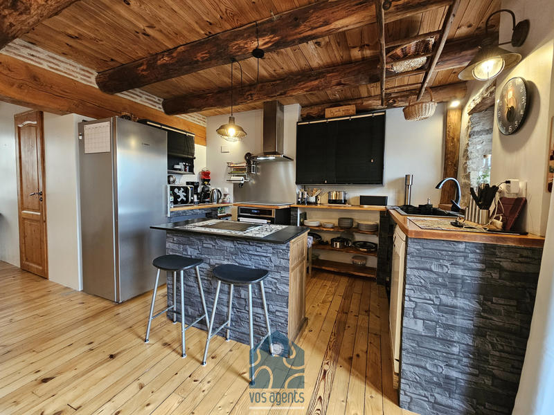 Maison - 200 m² - 5 pièces