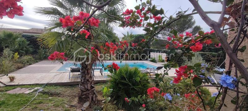 Demeure - 165 m² - 9 pièces