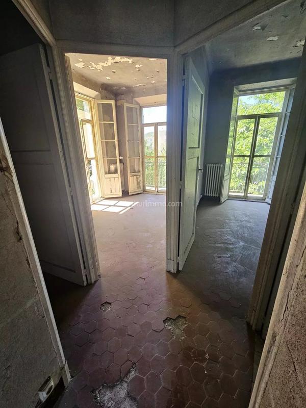 Maison - 140 m² - 9 pièces